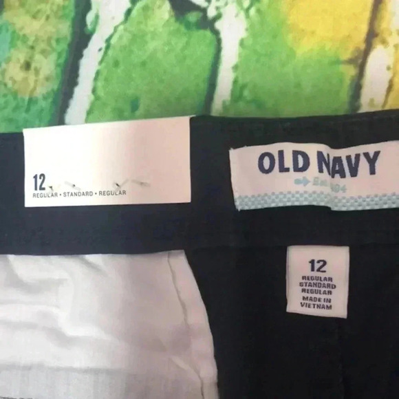 Old‎ navy Bermuda style shorts dark navy color size 12 women’s - Picture 4 of 8